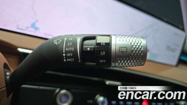 Genesis GV70 2025 — photo 35