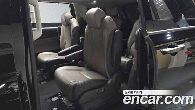Kia Canival 2025 — photo 18