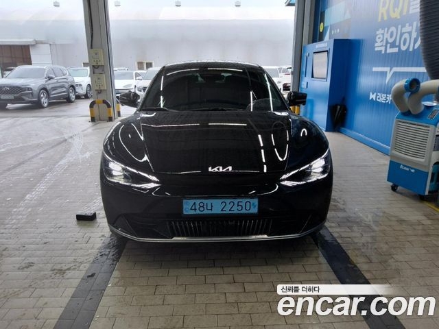 Kia EV6 2023 — photo 1