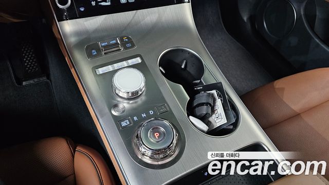 Genesis GV70 2025 — photo 12