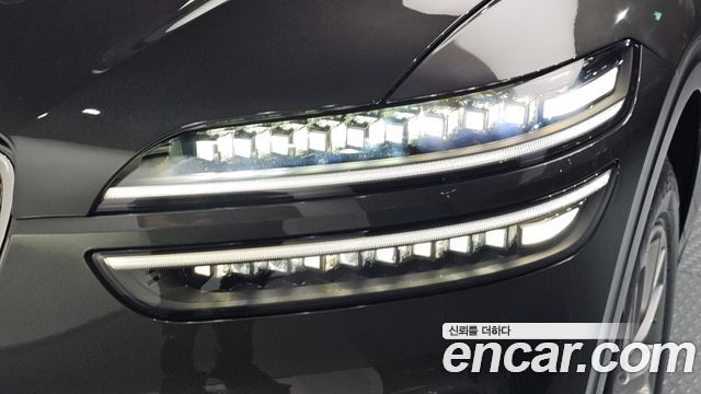 Genesis GV70 2025 — photo 8