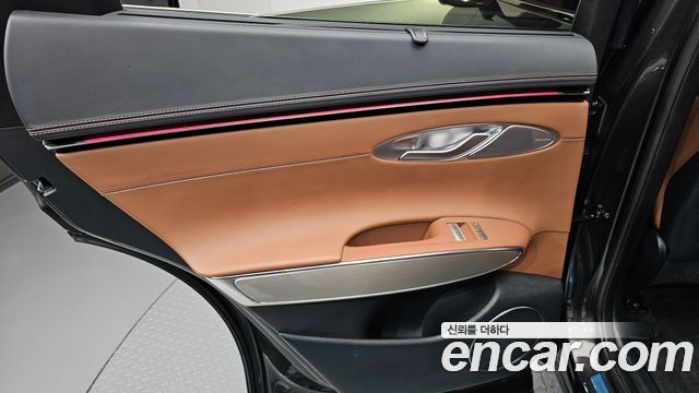 Genesis GV70 2025 — photo 15