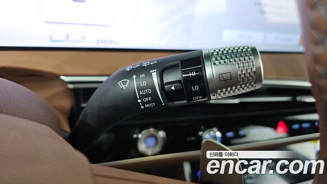Genesis GV70 2025 — photo 28