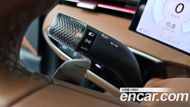 Genesis GV70 2025 — photo 29