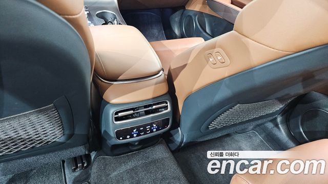 Genesis GV70 2025 — photo 30