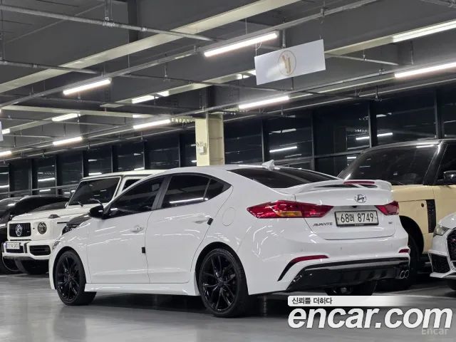 Hyundai AVANTE 2018 — photo 2