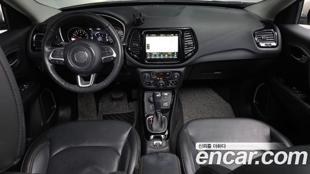 Jeep Compass 2018 — photo 10