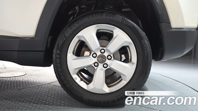 Jeep Compass 2018 — photo 7
