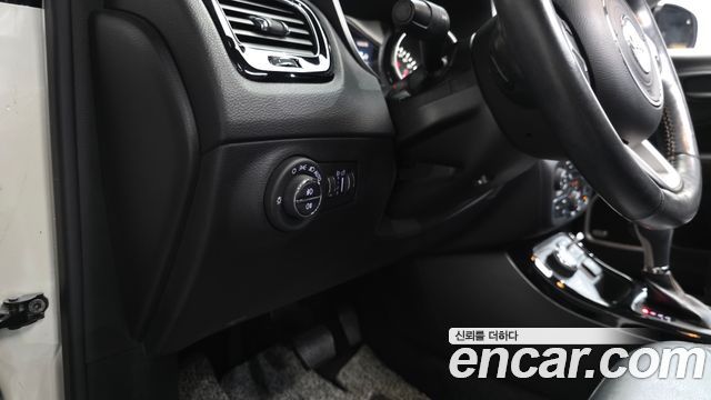 Jeep Compass 2018 — photo 30