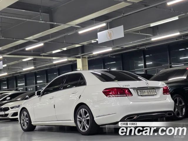 Mercedes-Benz E-Class 2014 — photo 3