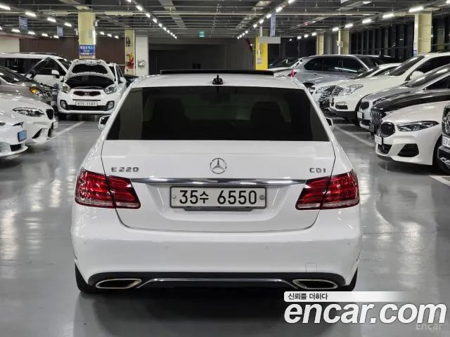 Mercedes-Benz E-Class 2014 — photo 4