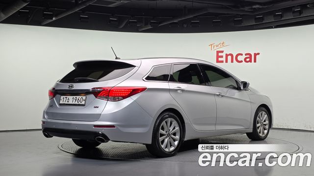 Hyundai i40 2012 — photo 2