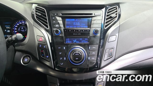 Hyundai i40 2012 — photo 14