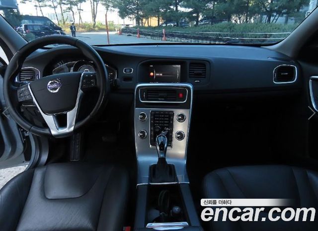 Volvo S60 2017 — photo 7