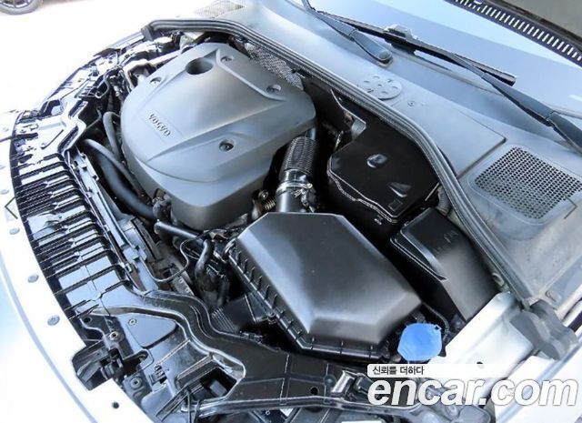 Volvo S60 2017 — photo 19
