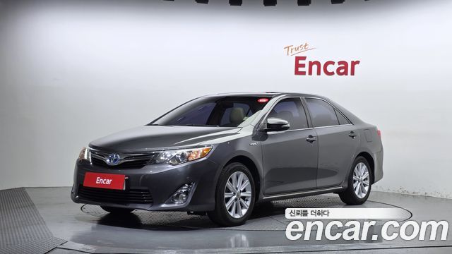 Toyota Camry 2012 — photo 1