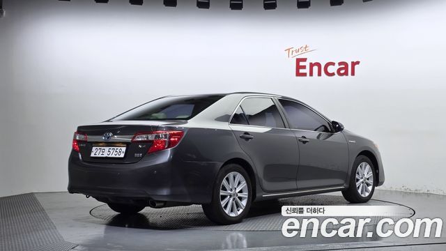 Toyota Camry 2012 — photo 2