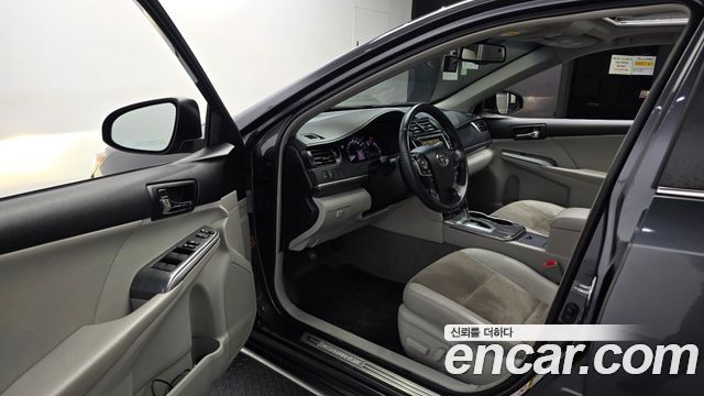 Toyota Camry 2012 — photo 10