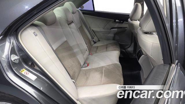 Toyota Camry 2012 — photo 12