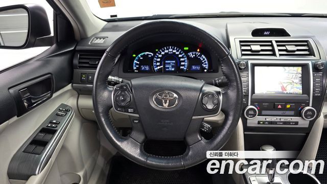 Toyota Camry 2012 — photo 13