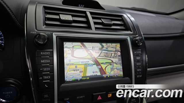 Toyota Camry 2012 — photo 14