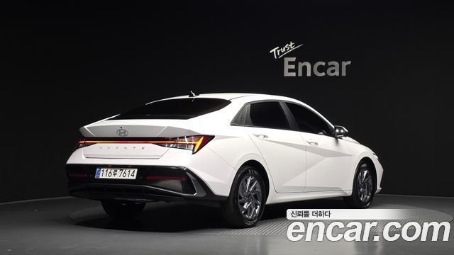 Hyundai AVANTE 2025 — photo 2