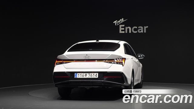 Hyundai AVANTE 2025 — photo 4