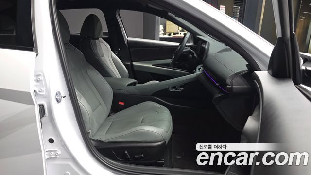 Hyundai AVANTE 2025 — photo 17