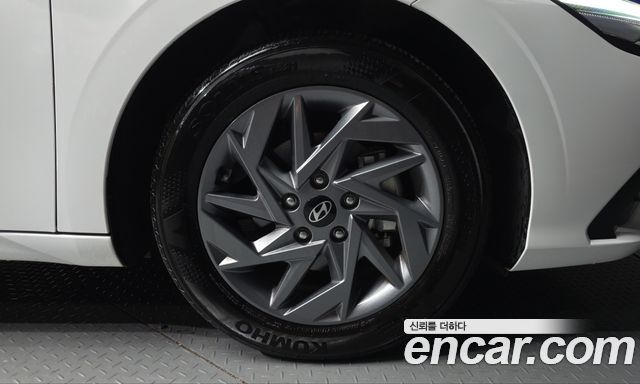 Hyundai AVANTE 2025 — photo 7