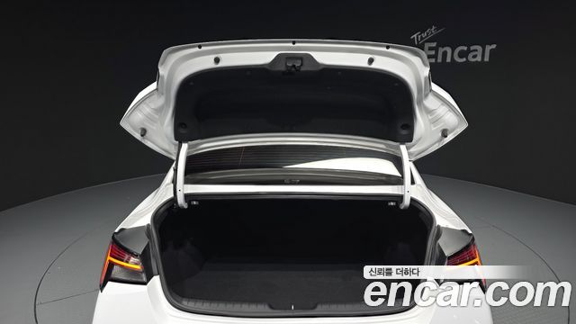 Hyundai AVANTE 2025 — photo 30