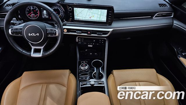 Kia K5 2023 — photo 10