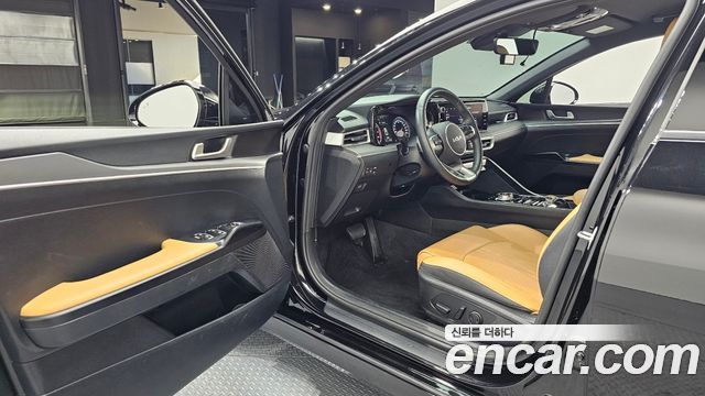 Kia K5 2023 — photo 13