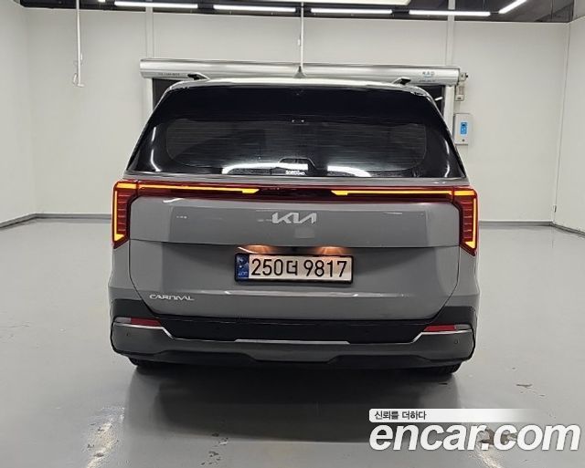 Kia Canival 2024 — photo 4