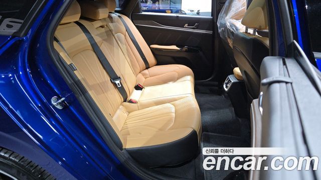 Kia K5 2022 — photo 17