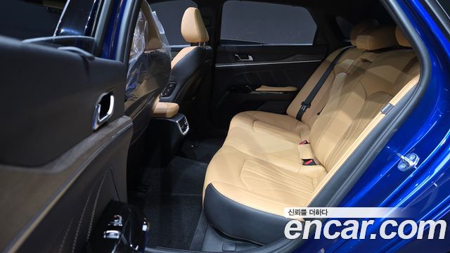 Kia K5 2022 — photo 18