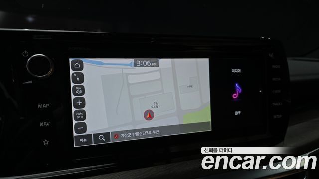 Kia K5 2022 — photo 30