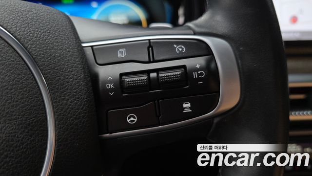 Kia K5 2022 — photo 32