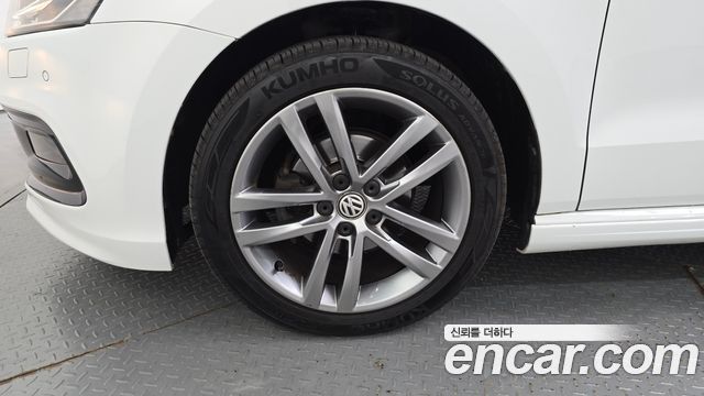 Volkswagen Polo 2015 — photo 5