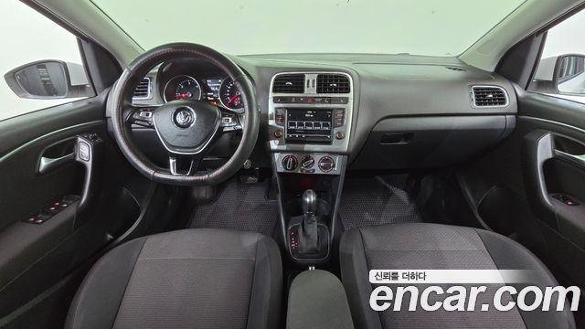 Volkswagen Polo 2015 — photo 7