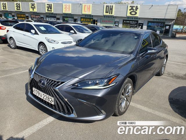 Lexus ES 2022 — photo 2