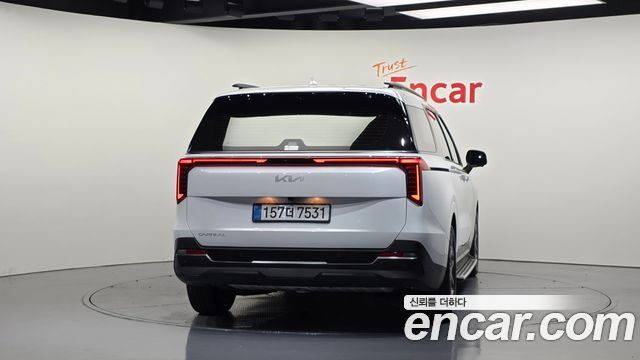 Kia Canival 2025 — photo 4
