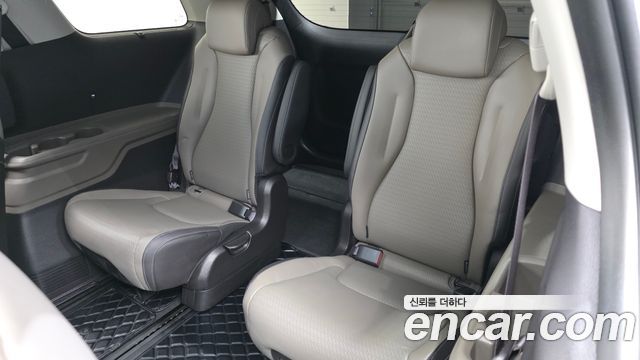Kia Canival 2025 — photo 11