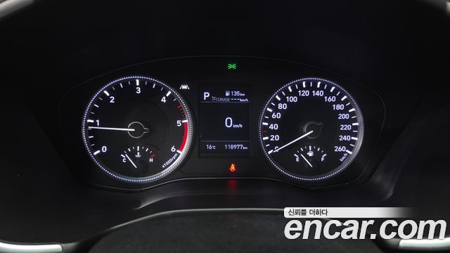 Hyundai Santafe 2019 — photo 11
