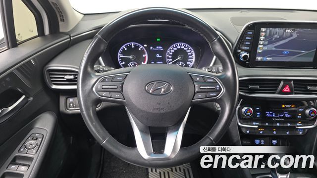 Hyundai Santafe 2019 — photo 21
