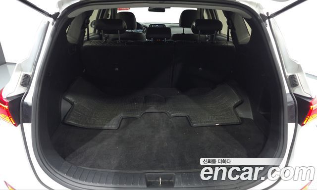 Hyundai Santafe 2019 — photo 23