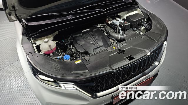 Kia Canival 2023 — photo 6
