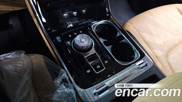 Kia Canival 2023 — photo 12