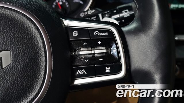 Kia Canival 2023 — photo 22