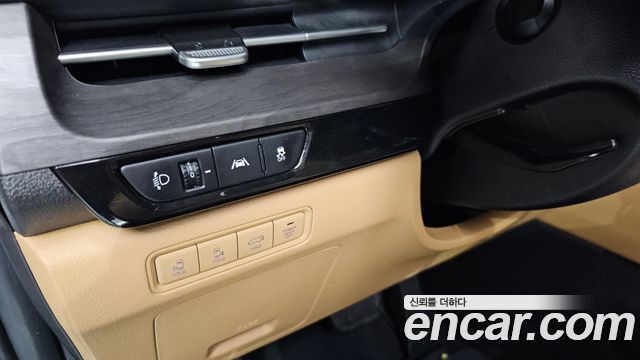 Kia Canival 2023 — photo 23