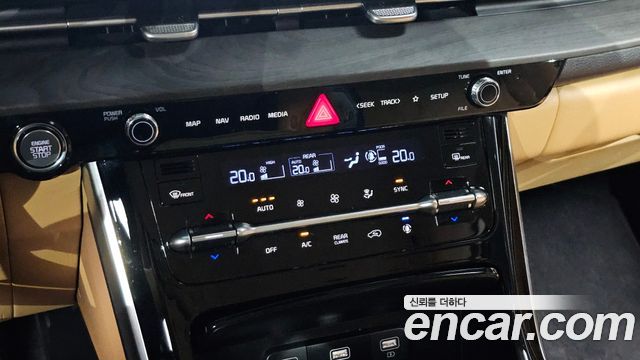 Kia Canival 2023 — photo 28